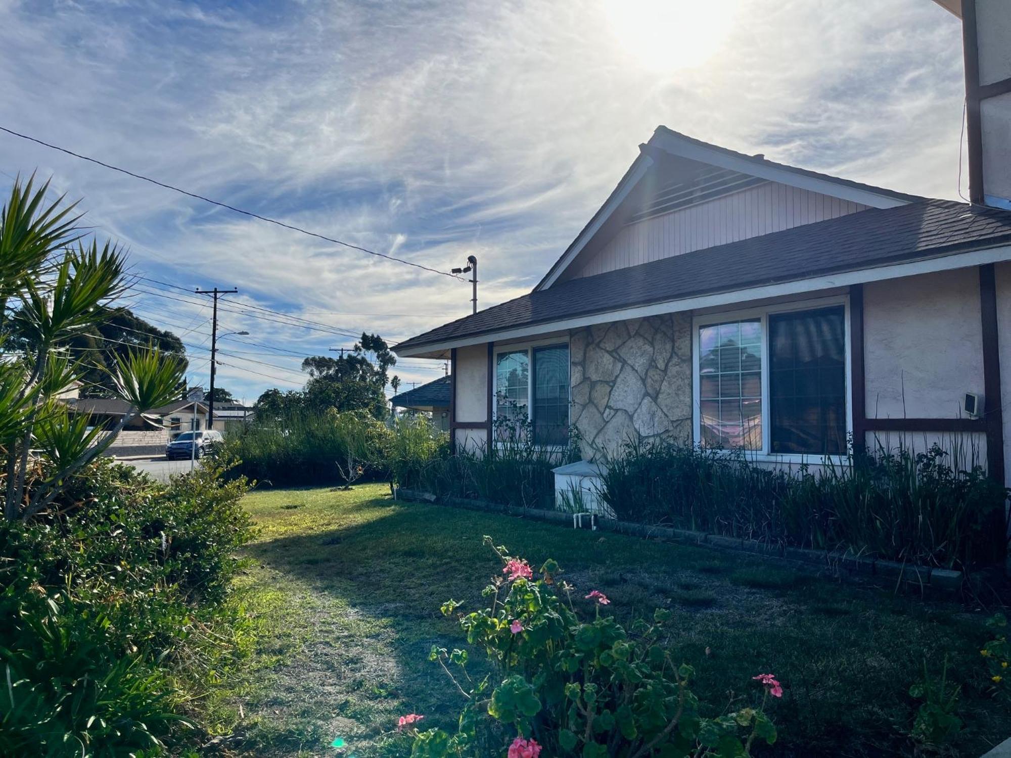 Séjour chez l'habitant Affordable Private With Pool Access And Free Parking Near Zoo And Beaches